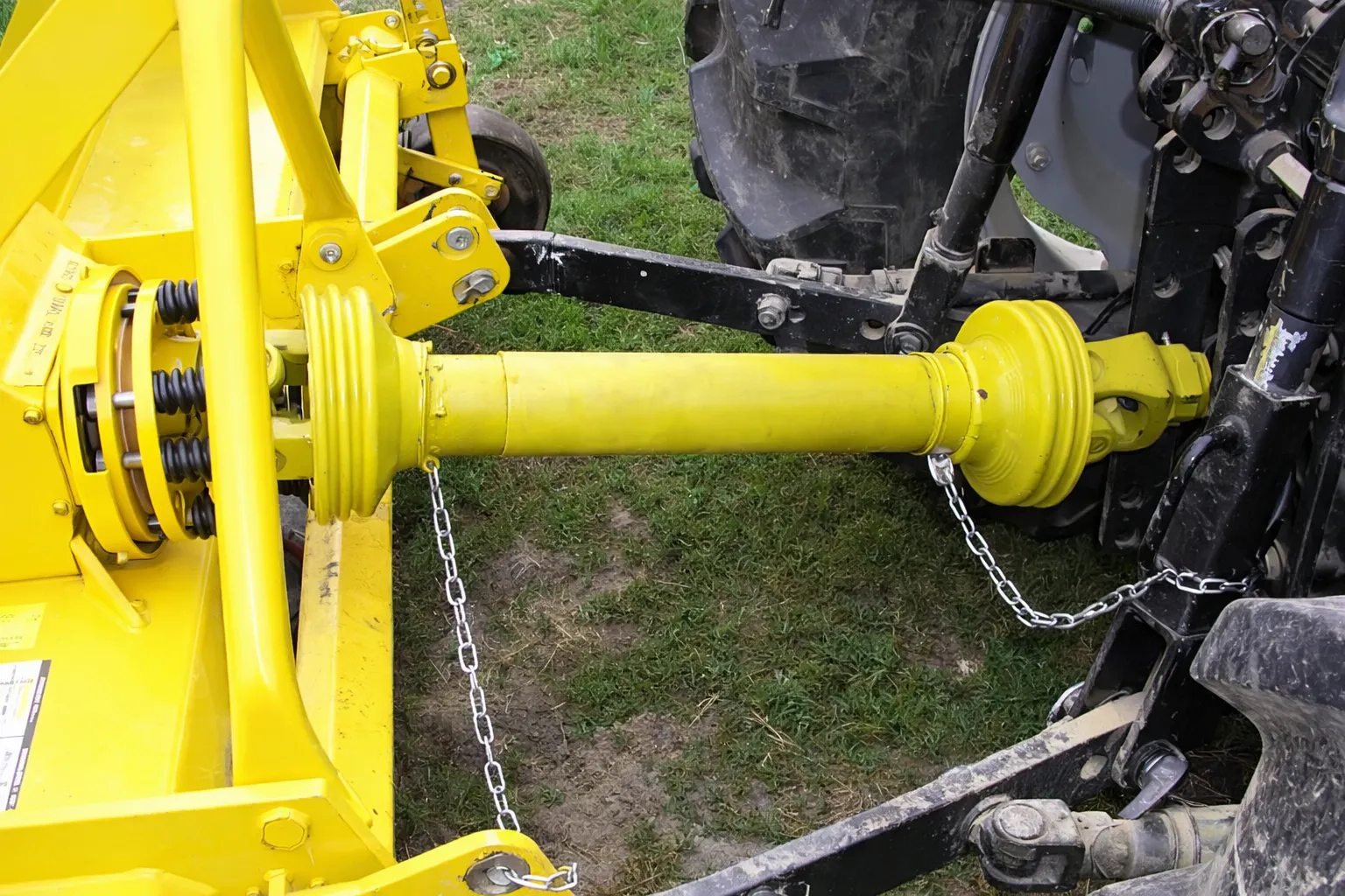 EP-PTO Shaft Star Pipe: An Essential Component for Farming pto-shaft-xyz-working-show